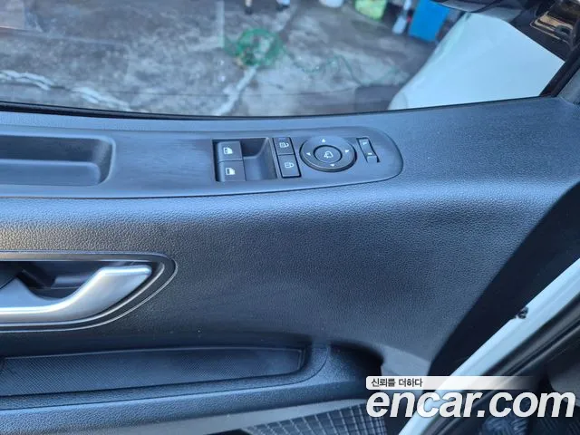 Hyundai Staria — Фото автомобиля 15