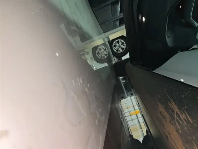 Tesla Model Y — Фото автомобиля 21