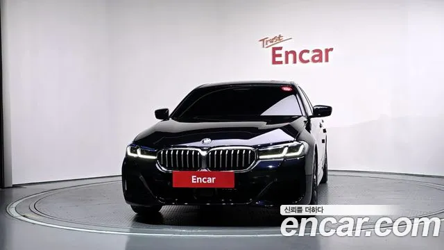BMW 5 Series G30 — Фото автомобиля 3