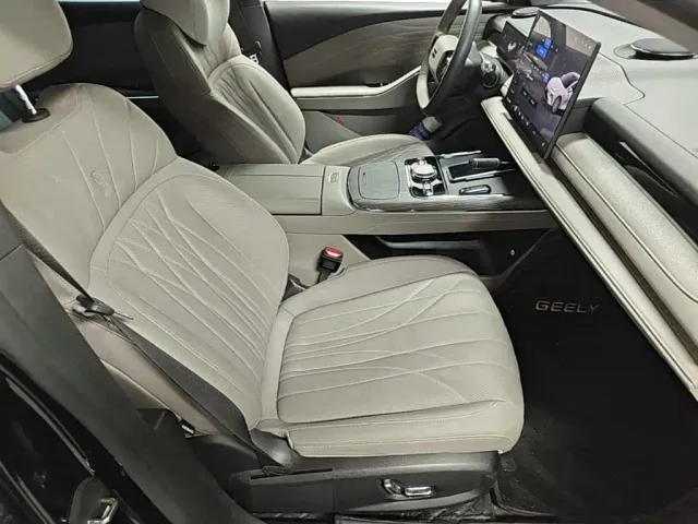Geely Galaxy Xingyao 8 — Фото автомобиля 24