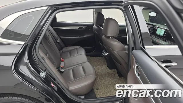 Hyundai Grandeur Premium — Фото автомобиля 12