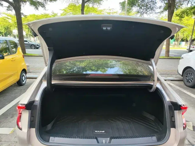 Wuling Starlight — Фото автомобиля 18