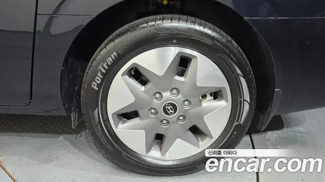 Hyundai Staria Staria Tourer 9 мест — Фото автомобиля 21