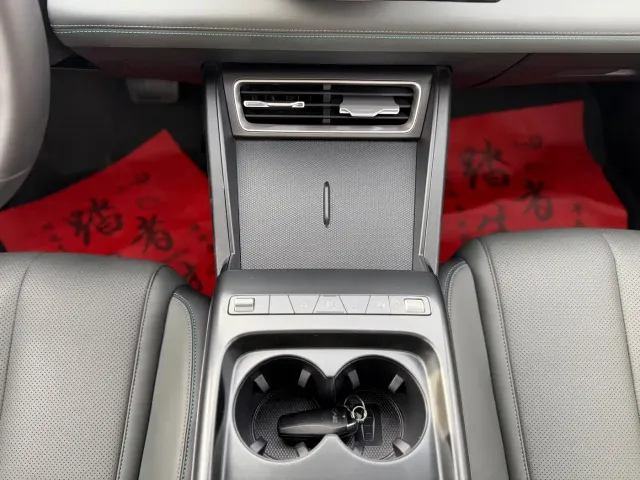 BYD Qin L — Фото автомобиля 16