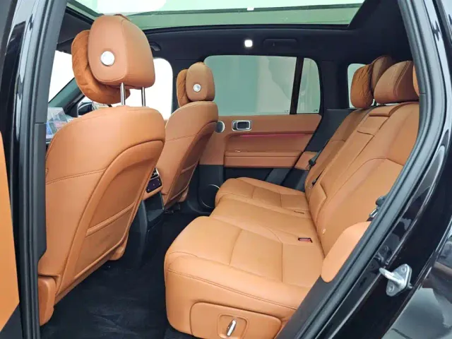 Li Auto L6 — Фото автомобиля 12