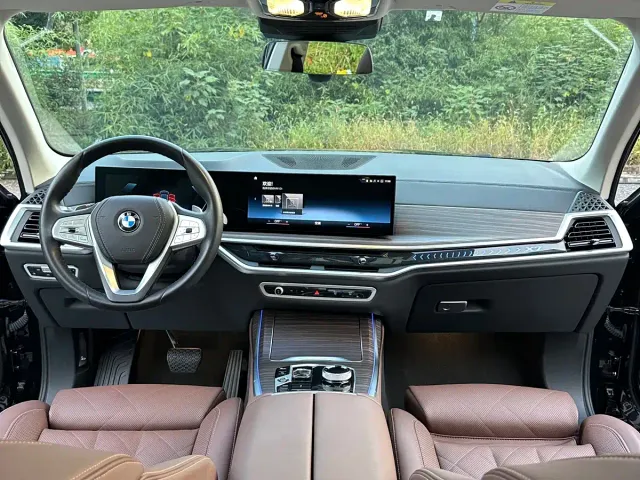 BMW X7 — Фото автомобиля 14