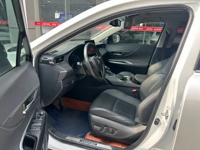 Toyota Harrier — Фото автомобиля 6