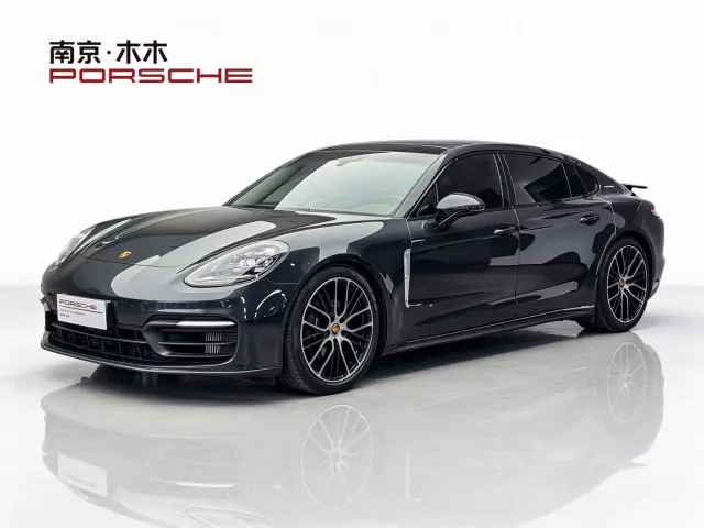 Фотография автомобиля — Porsche Panamera
