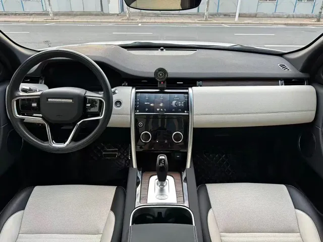 Land Rover Discovery Sport — Фото автомобиля 9