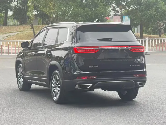 Jetour X90 Plus — Фото автомобиля 4