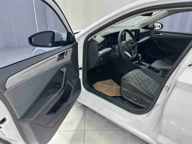 Volkswagen Sagitar — Фото автомобиля 7