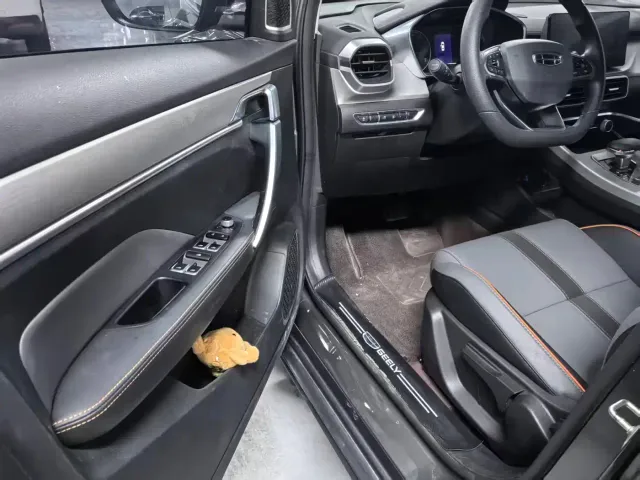 Geely Binyue — Фото автомобиля 8