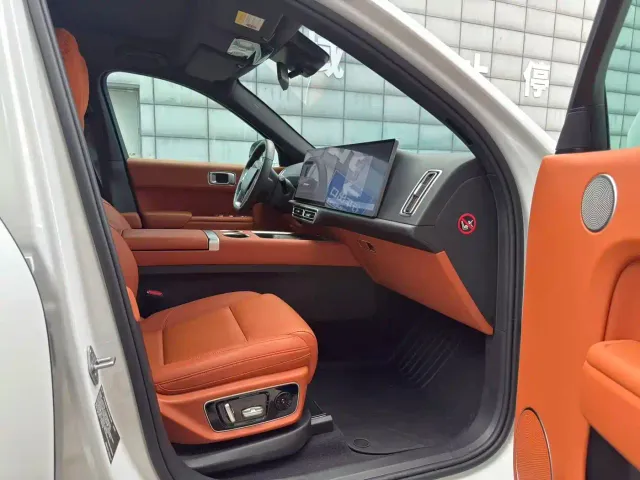 Li Auto L7 — Фото автомобиля 15