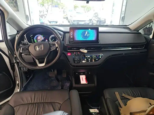 Honda Odyssey — Фото автомобиля 9