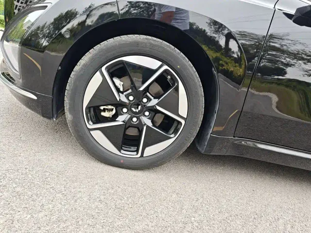 Wuling Starlight — Фото автомобиля 22