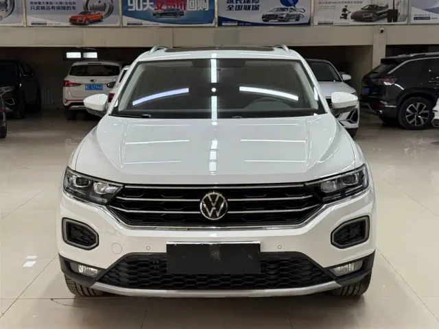 Volkswagen T-Roc — Фото автомобиля 2