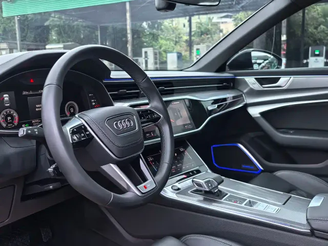 Audi A6L — Фото автомобиля 3