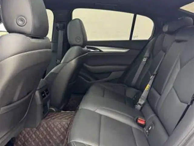 Cadillac CT5 — Фото автомобиля 9