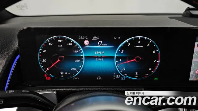 Mercedes-Benz GLB-Class — Фото автомобиля 6
