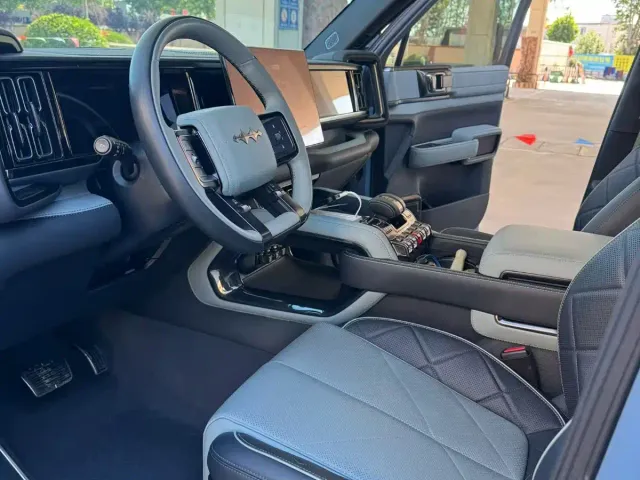 BYD FangChengBao Leopard 5 — Фото автомобиля 4