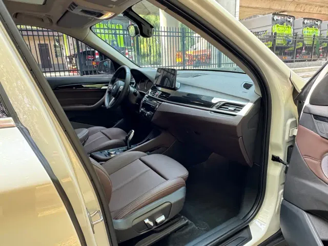 BMW X1 — Фото автомобиля 12