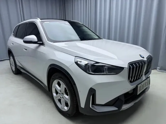 BMW X1 — Фото автомобиля 3