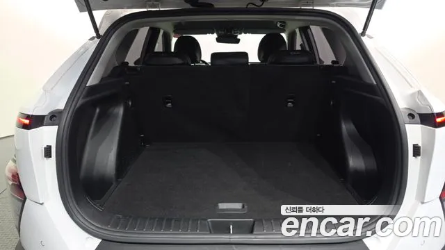 Hyundai Kona — Фото автомобиля 21