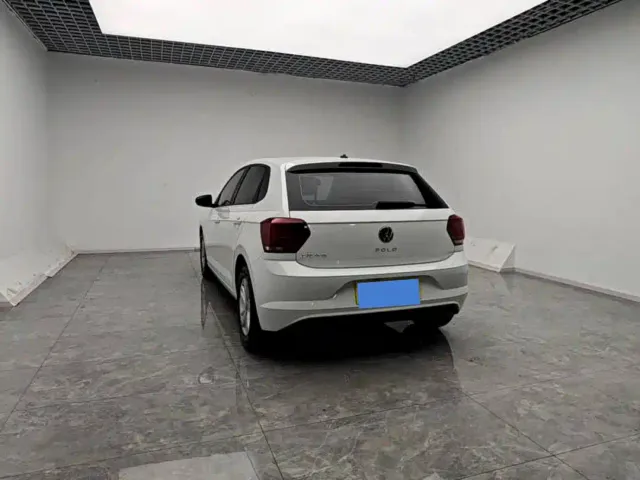 Volkswagen Polo — Фото автомобиля 7