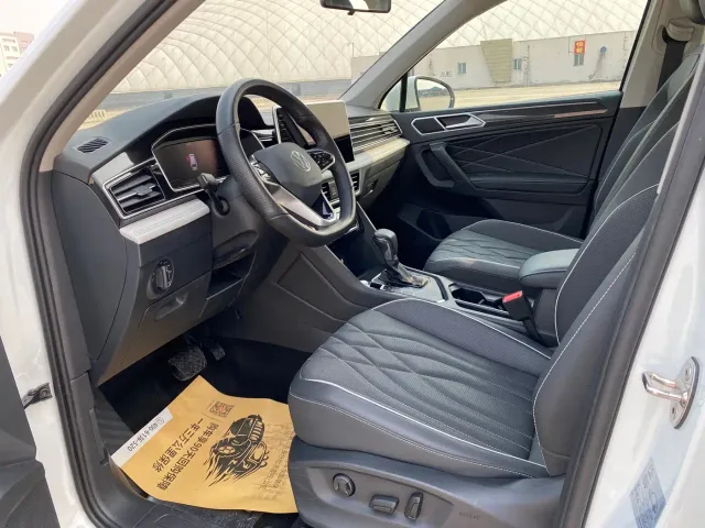Volkswagen Tiguan L — Фото автомобиля 7