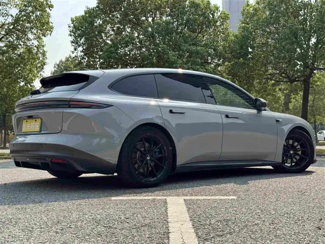 Nio ET5 Touring — Фото автомобиля 15