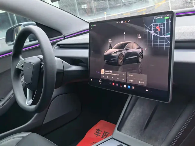 Tesla Model 3 — Фото автомобиля 7