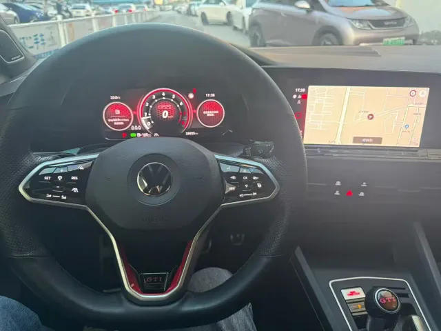 Volkswagen Golf GTI — Фото автомобиля 5