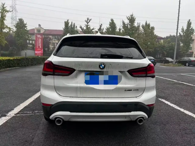 BMW X1 — Фото автомобиля 4