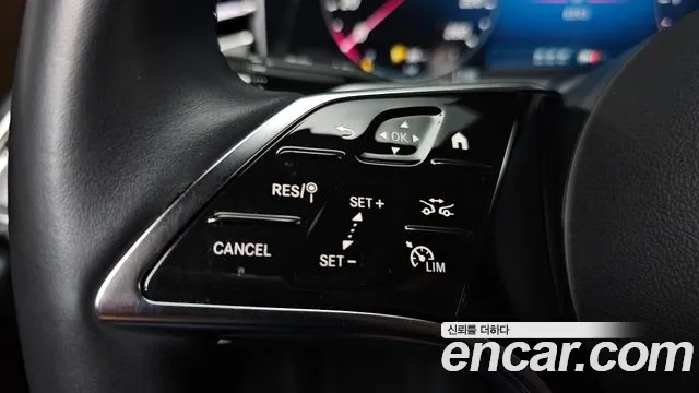 Mercedes-Benz E-Class — Фото автомобиля 25