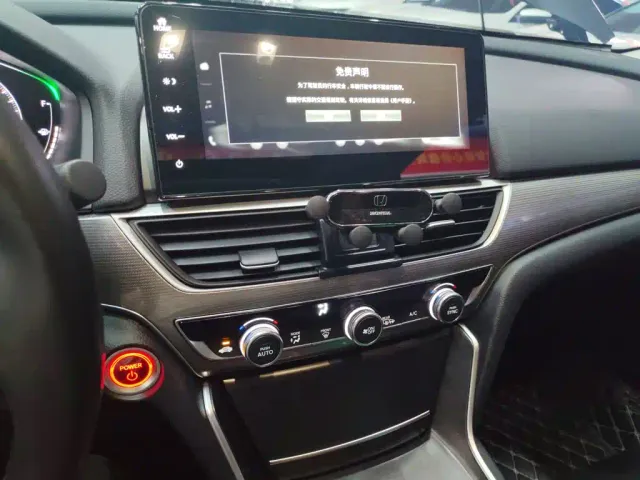 Honda Accord — Фото автомобиля 12