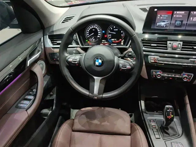 BMW X1 — Фото автомобиля 10