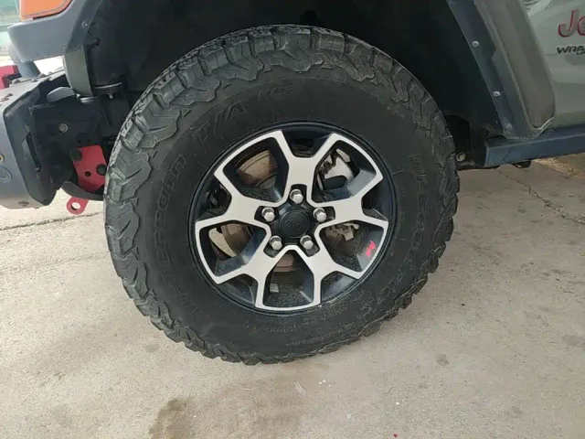 Jeep Wrangler — Фото автомобиля 22