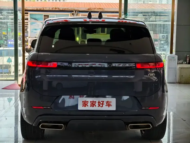 Land Rover Range Rover Sport — Фото автомобиля 23
