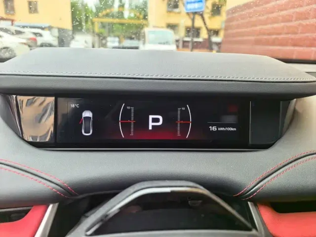 Xiaomi SU7 — Фото автомобиля 3