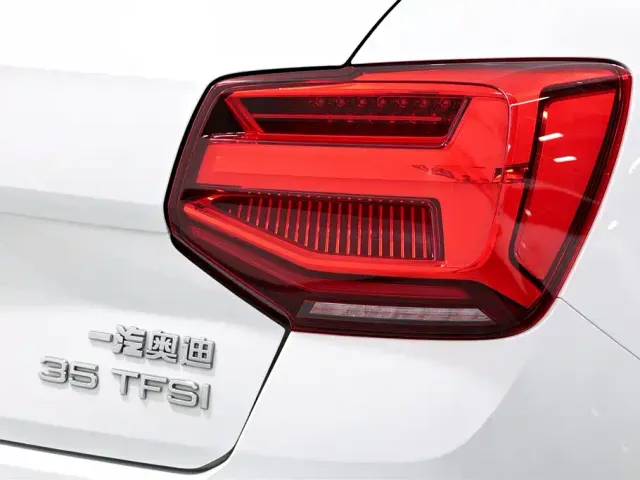 Audi Q2L — Фото автомобиля 16