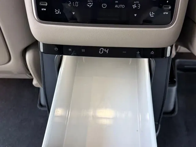 Li Auto MEGA — Фото автомобиля 21