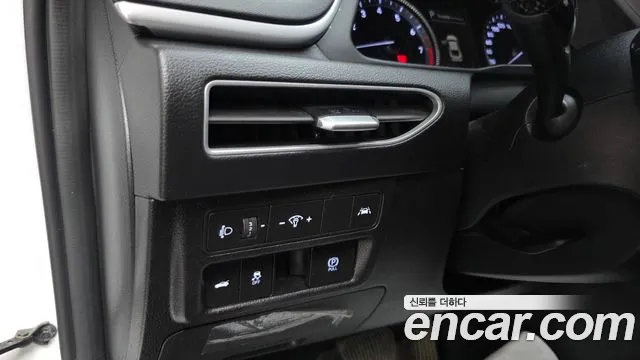 Hyundai Sonata Sonata (DN8) 2.0 LPG(Для проката) — Фото автомобиля 13