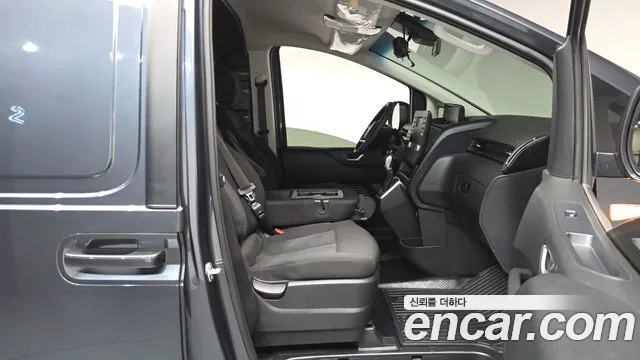 Hyundai Staria — Фото автомобиля 16