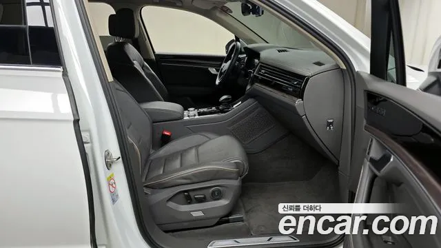 Volkswagen Touareg Touareg 3 поколение 3.0 TDI Prestige — Фото автомобиля 10