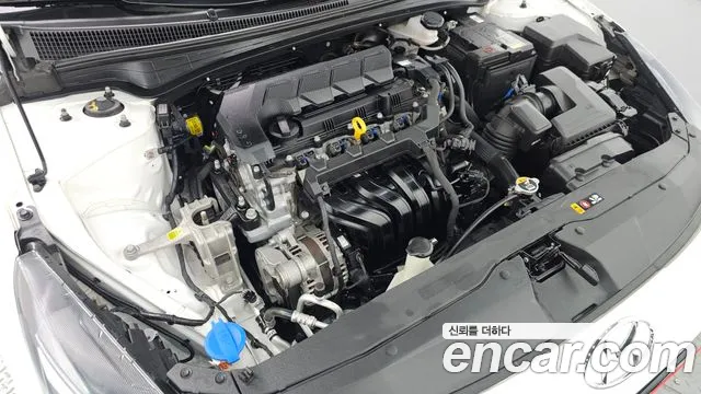 Hyundai Avante CN7 — Фото автомобиля 9