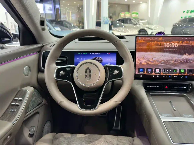 Aito M7 — Фото автомобиля 6
