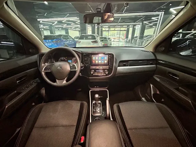 Mitsubishi Outlander — Фото автомобиля 26