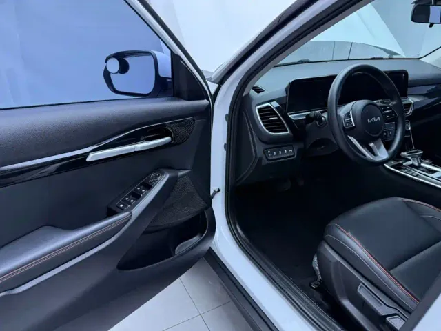 Kia Seltos — Фото автомобиля 8