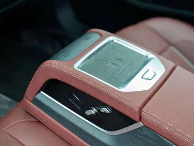 BMW 5 Series — Фото автомобиля 15