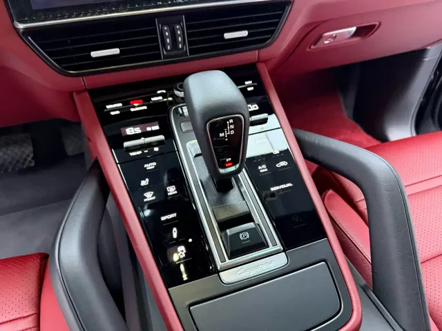 Porsche Cayenne — Фото автомобиля 4